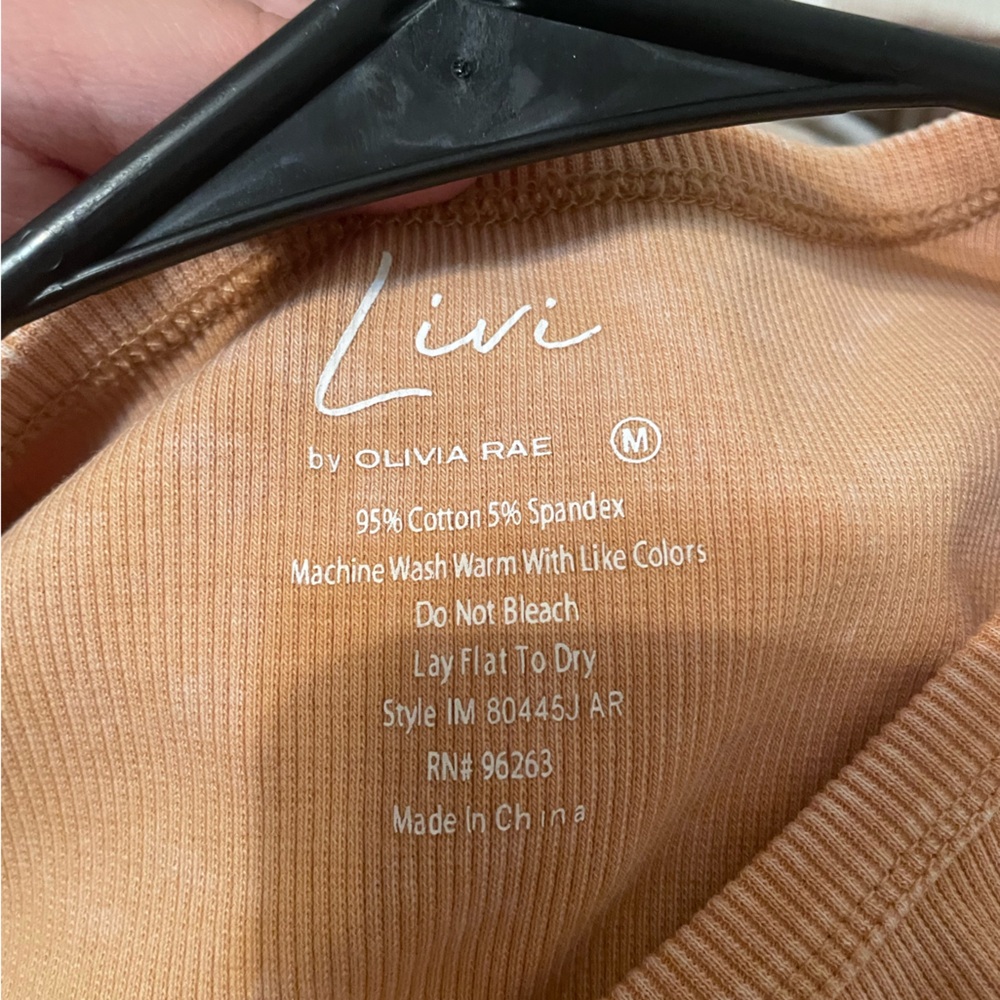 Tan tee - Picture 4 of 5